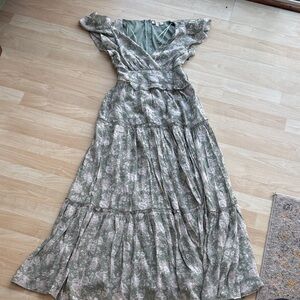 Francesca's Collections Sage Floral Maxi Dress